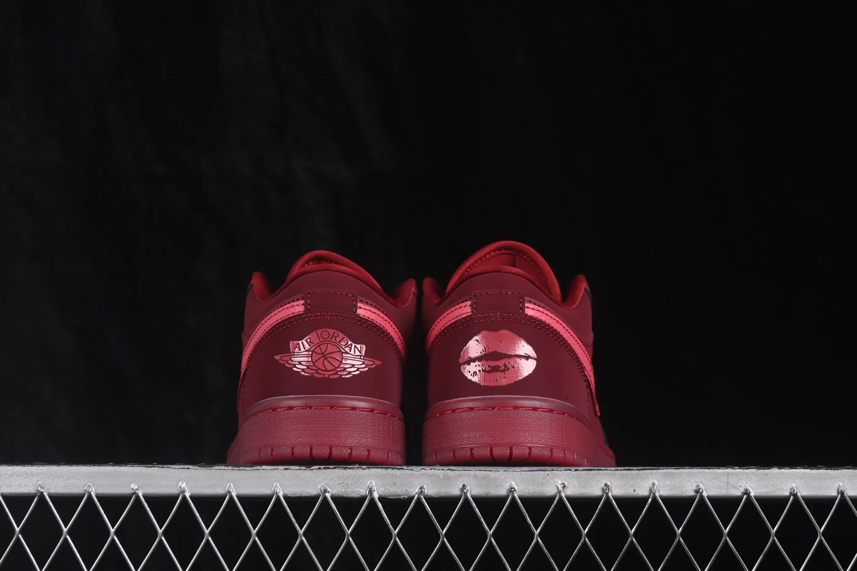 All categories Air Jordan Jordan series basketball shoes Air Jordan 1 Low G version pure original Air Jordan 1 Low AJ1 Joe 1 raw rubber wine red low-top retro culture basketball shoes IB7012-600